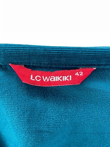 42 Beden çeşitli Renk LC Waikiki Gömlek %70 İndirimli.