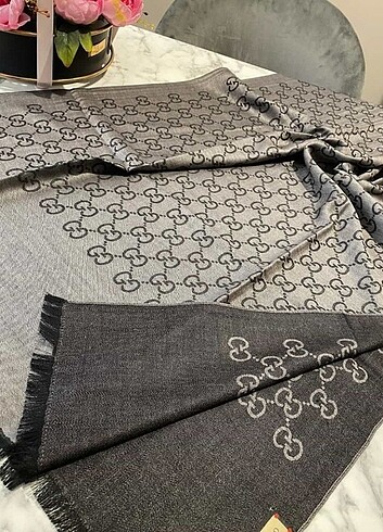 Gucci Gucci yün ipek şal