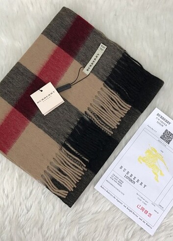 Burberry yün atkı 