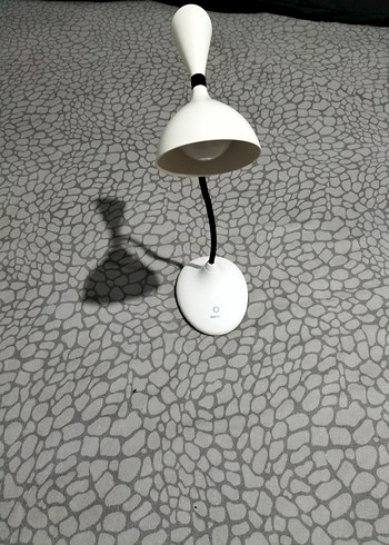 Beyaz Masa Lambası Sarjlı - Görsel 2