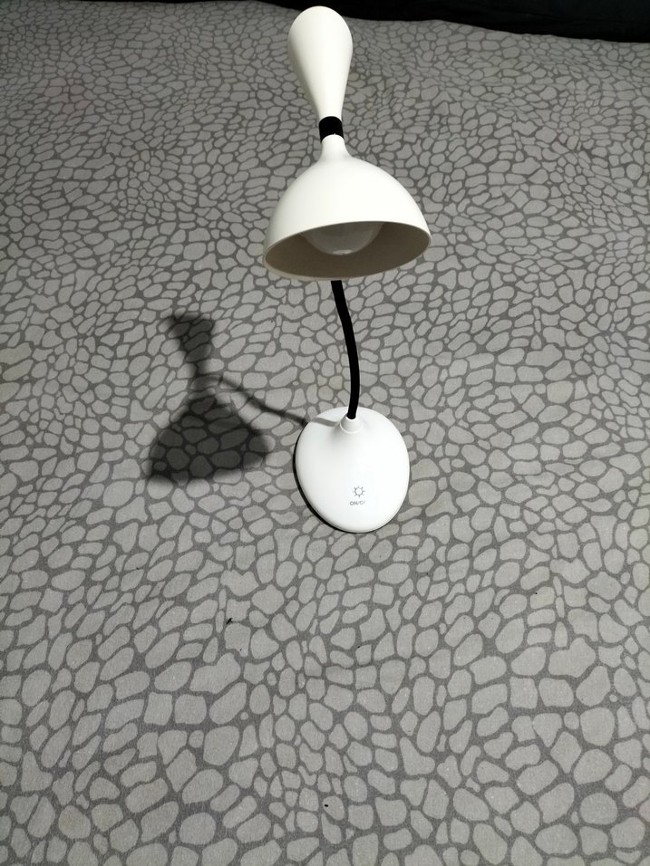 Beyaz Masa Lambası Sarjlı - Görsel 2