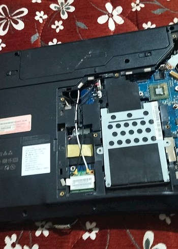 Siyah Renkli Dizüstü Bilgisayar - Görsel 3