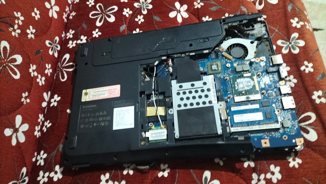 Siyah Renkli Dizüstü Bilgisayar - Görsel 3