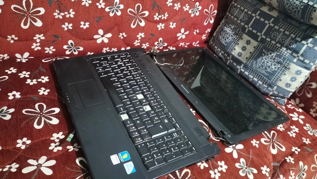 Siyah Renkli Dizüstü Bilgisayar - Görsel 2