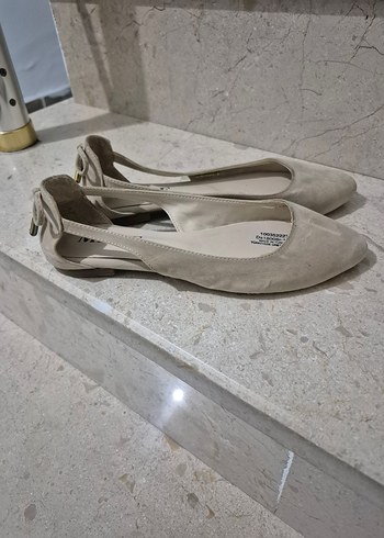 Bej Süet Düz Topuklu Kadın Babet
