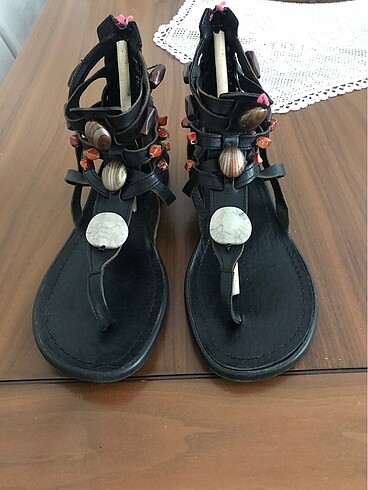 Yazlık Kadın Taşlı Sandalet