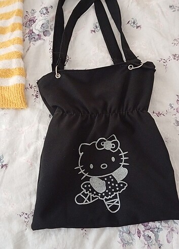 Hello kitty li çanta 