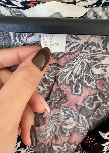 Desenli Bohem Kısa Tulum, V Yakalı - Görsel 4