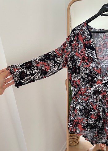 Desenli Bohem Kısa Tulum, V Yakalı - Görsel 2