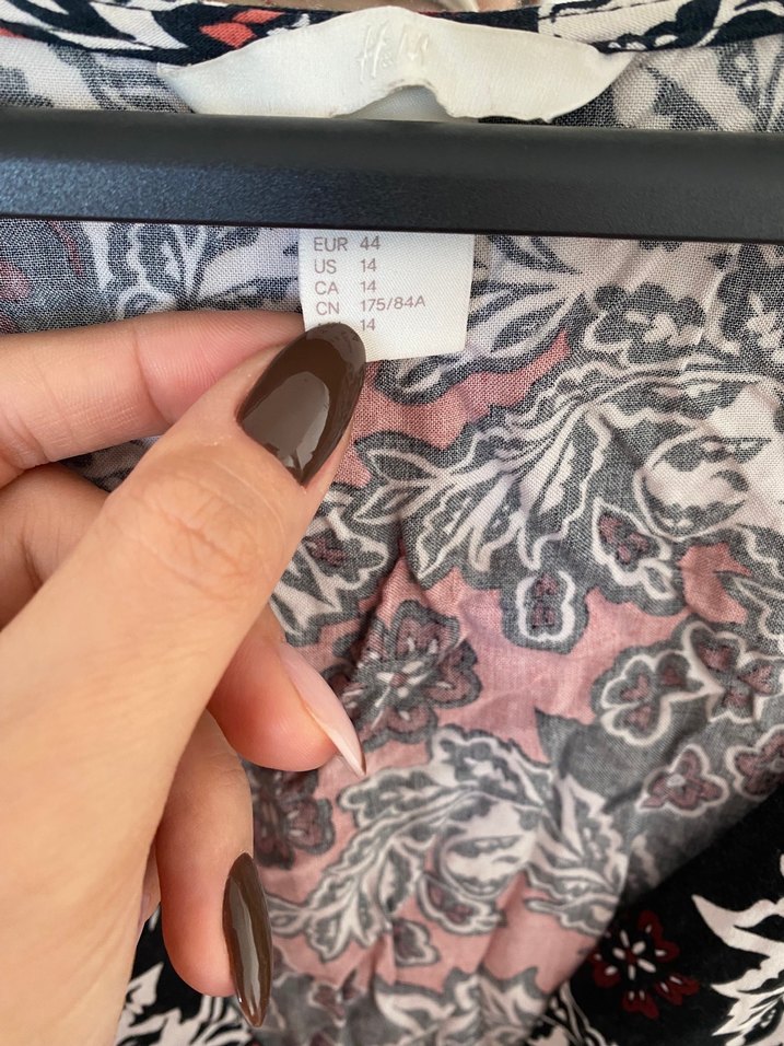 Desenli Bohem Kısa Tulum, V Yakalı - Görsel 4