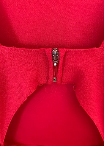 Kırmızı Uzun Fırfırlı Kolsuz Elbise - Görsel 3