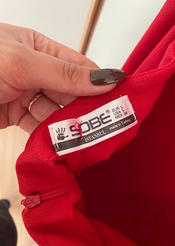 Kırmızı Uzun Fırfırlı Kolsuz Elbise - Görsel 4