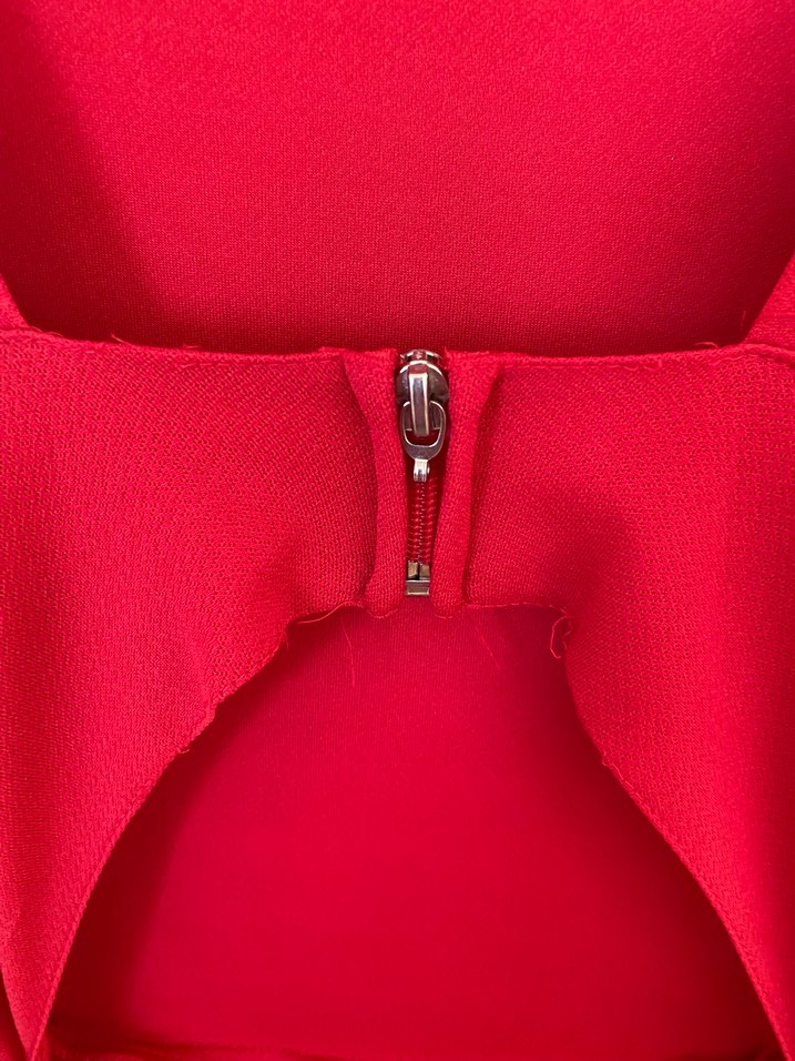 Kırmızı Uzun Fırfırlı Kolsuz Elbise - Görsel 3