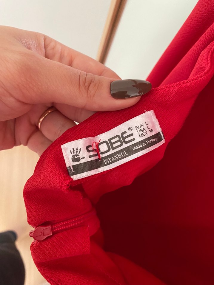 Kırmızı Uzun Fırfırlı Kolsuz Elbise - Görsel 4