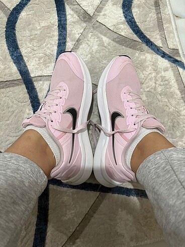 38,5 Beden Nike spor ayakkabı