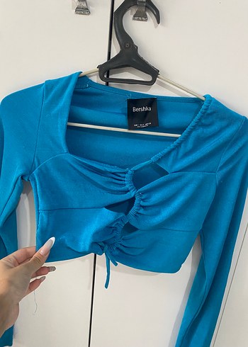 Bershka Buzgulu Crop