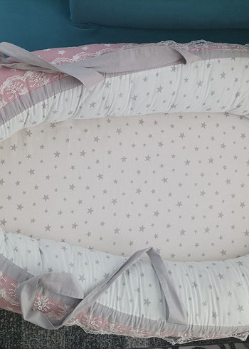 Pembe ve gri desenli bebek uyku yatağı BABYNEST - Görsel 2