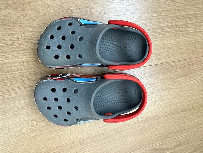 Crocs terlik