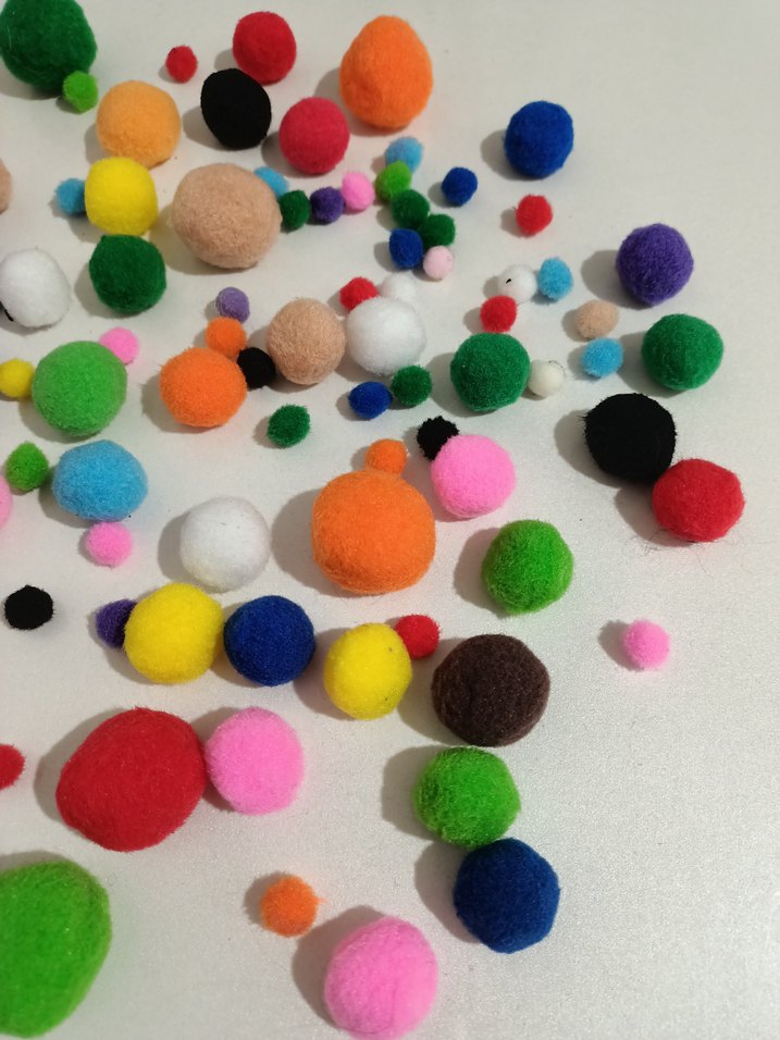 Renkli Peluş Ponpon Topları - Görsel 4