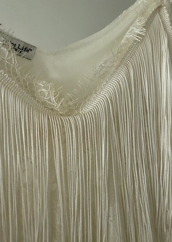 Püsküllü dantelli beyaz abiye elbise - Görsel 3