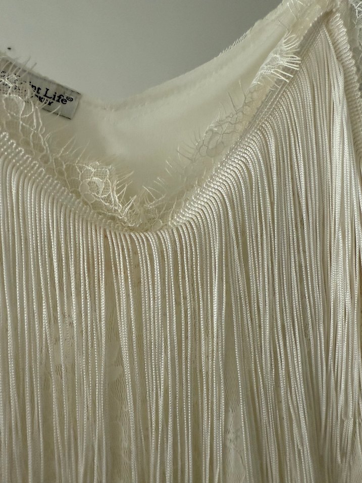 Püsküllü dantelli beyaz abiye elbise - Görsel 3