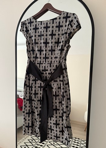 Pilili Fitted Midi Elbise Siyah beyaz Desenli - Görsel 2