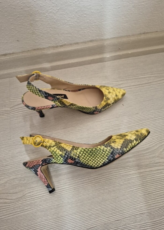 Kemal tanca sarı yılan topuklu ayakkabı - Görsel 2