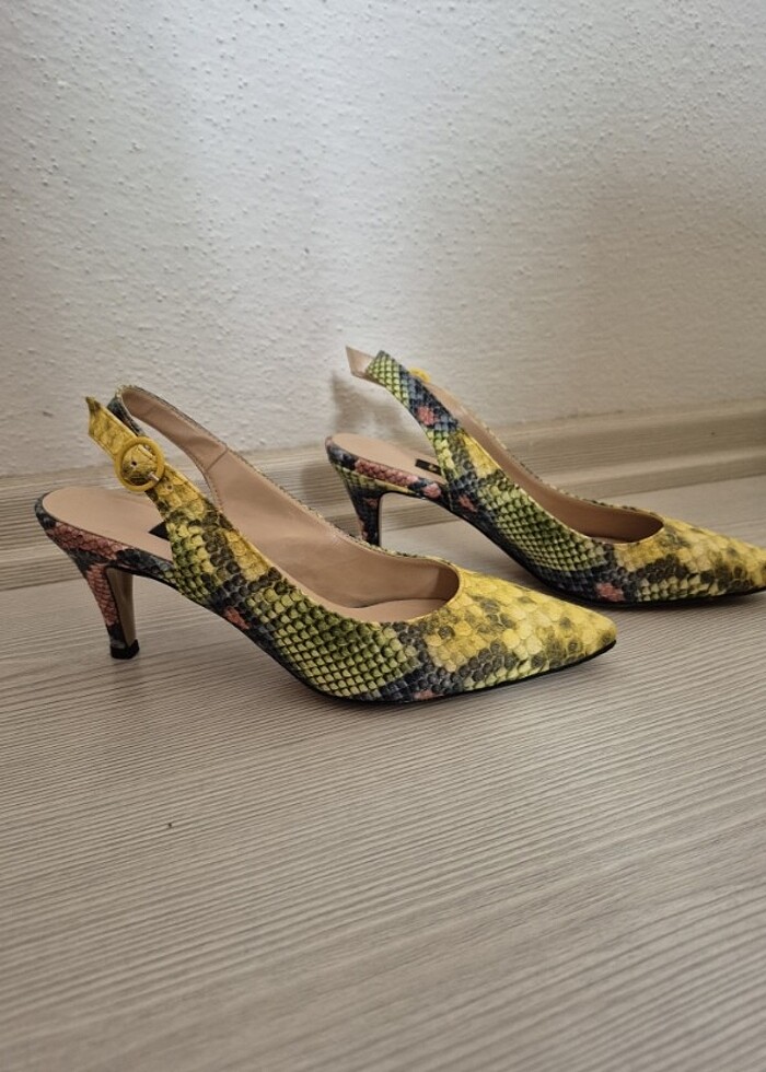 Kemal tanca sarı yılan topuklu ayakkabı - Görsel 3