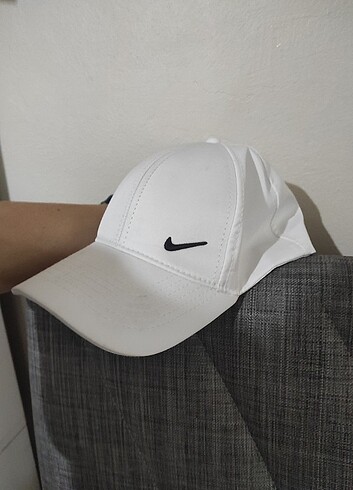  Beden beyaz Renk Nike Şapka 