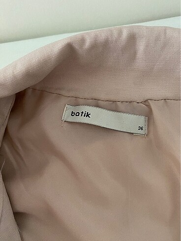 36 Beden ten rengi Renk Trençkot