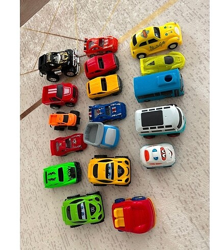 Beden bebek cocuk oyuncaklar topluca satilik temiz.