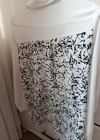 Gri Baskılı V Yaka Kadın Gömlek - Görsel 3