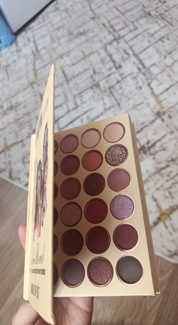 URATM Beauty kitap şeklinde makyaj seti - Görsel 2