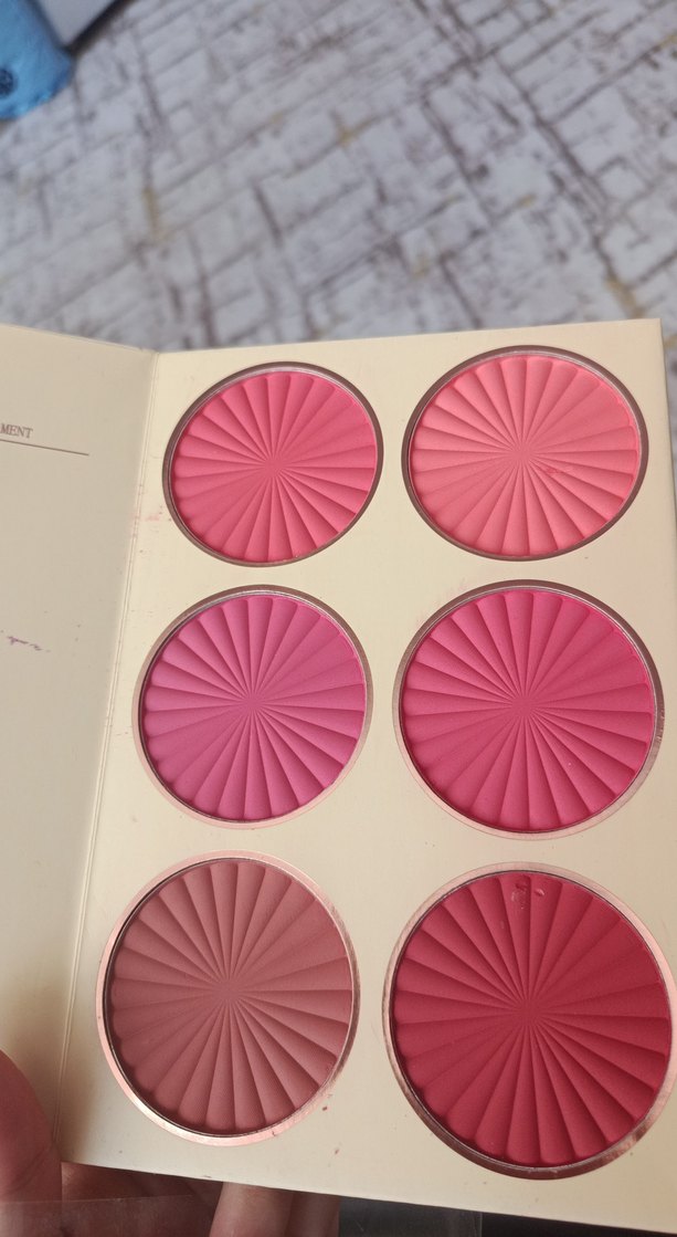 URATM Beauty kitap şeklinde makyaj seti - Görsel 4