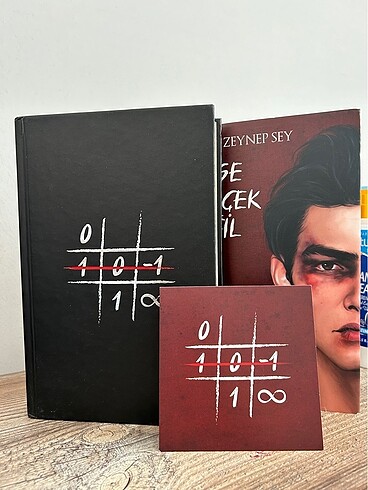 Kimse gerçek değil kitabı