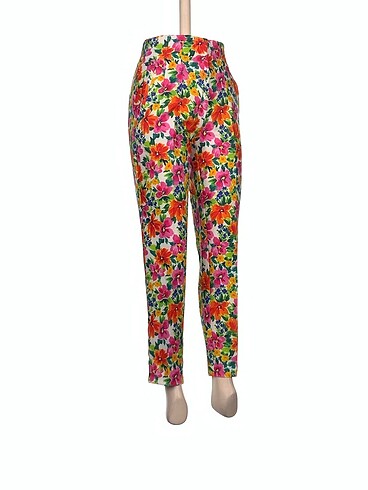 Zara Zara Kumaş Pantolon %70 İndirimli.