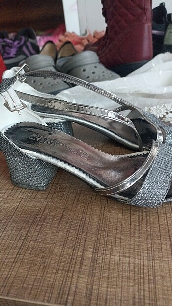 Gümüş topuklu - Görsel 2