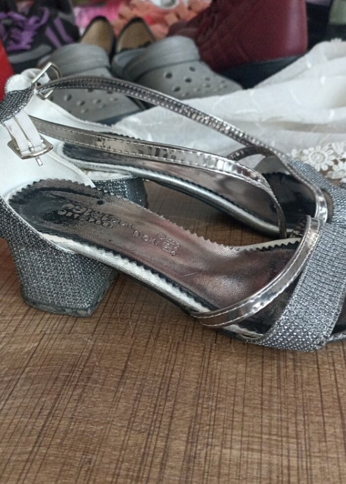 Gümüş topuklu - Görsel 2