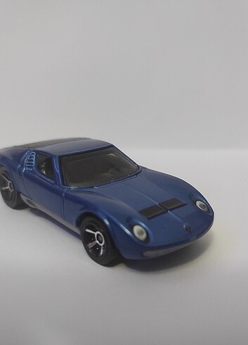Lamborghinu miura 