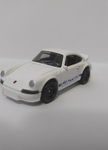 Porsche 911 rs2.7