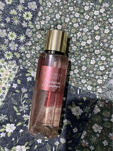 Orijinal Victoria?s secret vücut spreyi