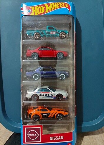 Nissan 5li hotwheels 