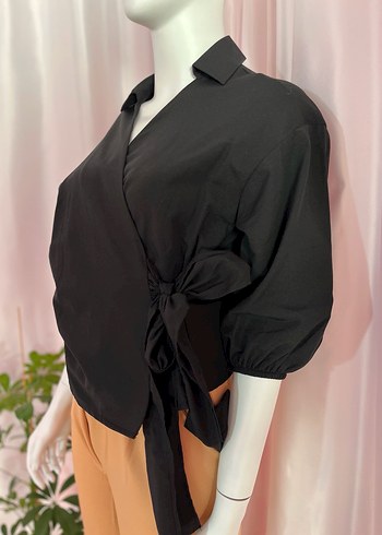 Siyah V Yaka Uzun Kollu Kuşaklı Kadın Gömlek - Görsel 2