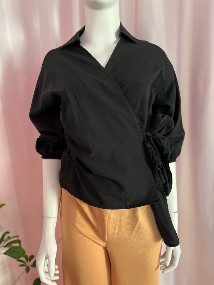 Siyah V Yaka Uzun Kollu Kuşaklı Kadın Gömlek - Görsel 3