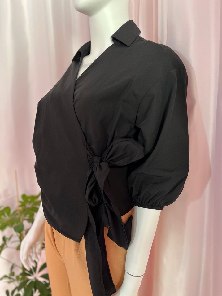 Siyah V Yaka Uzun Kollu Kuşaklı Kadın Gömlek - Görsel 2