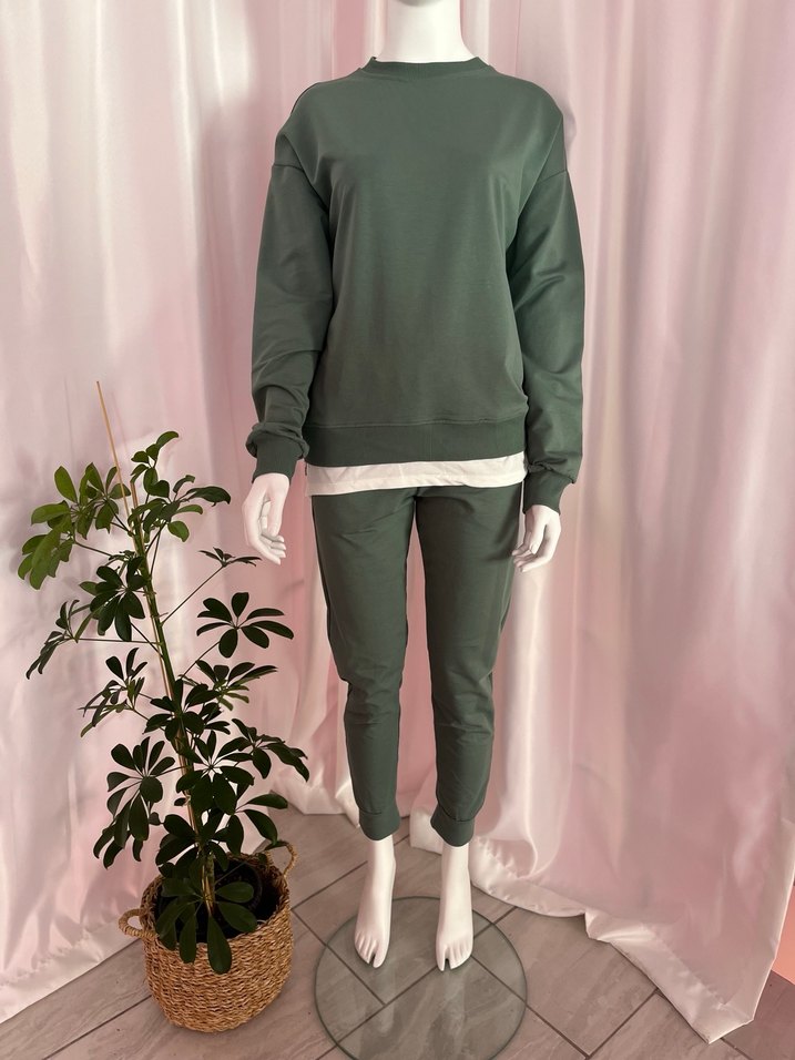 Sweatshirt ve Eşofman Takımı - Görsel 3