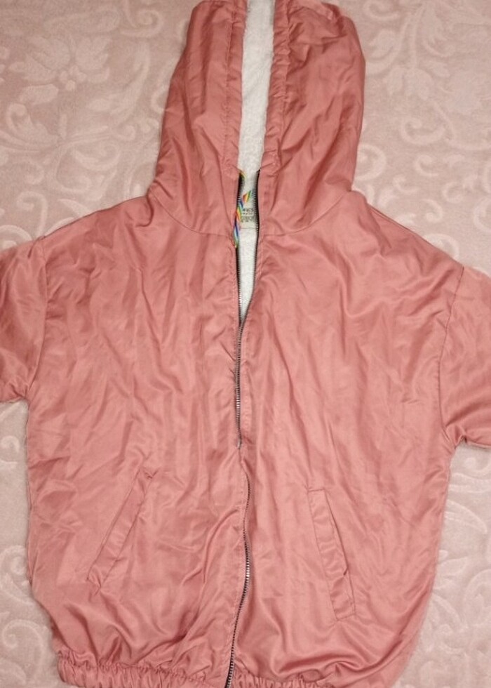 Kapşonlu mevsimlik mont - Görsel 3