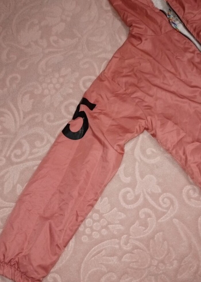 Kapşonlu mevsimlik mont - Görsel 4