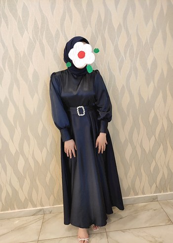Saten Lacivert Uzun Yüksek Yakalı Kadın abiye elbise