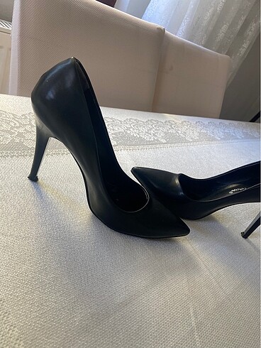 38 Beden Stiletto